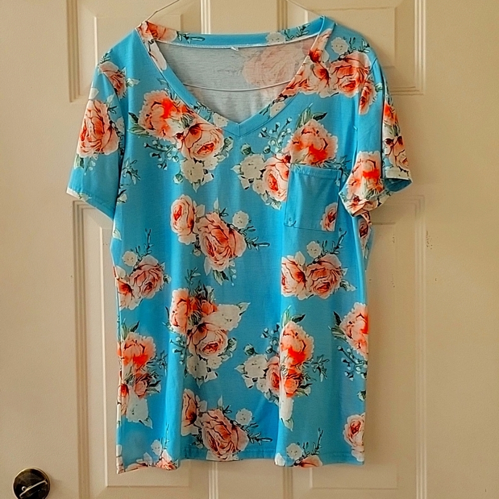 Leo Rosi XL V-Neck Floral Blouse